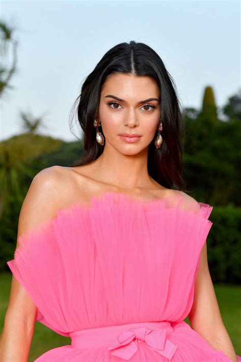 kendall jenner photo gallery.